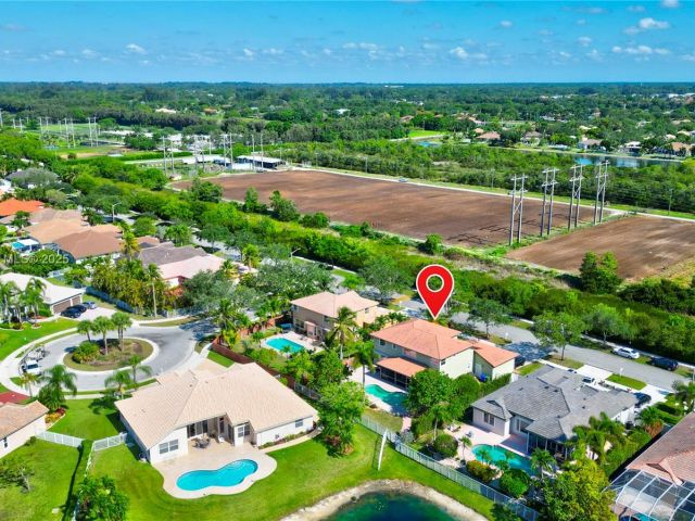 Home for sale at 16372 Segovia Cir N - photo 6078149