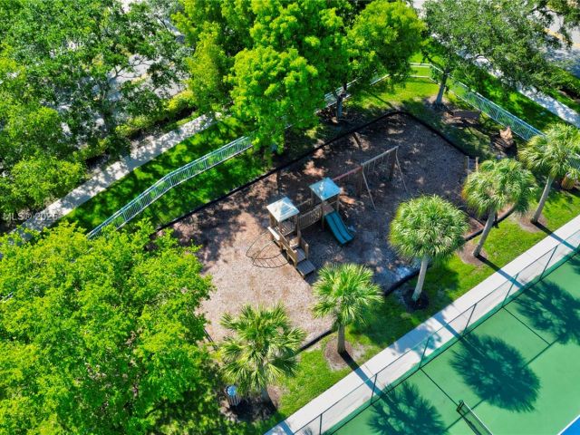 Home for sale at 16372 Segovia Cir N - photo 6078158