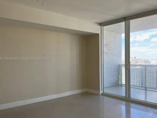 2-bedroom condo for sale in Hallandale Beach - 1800 S Ocean Dr 2006 - MondialRealty