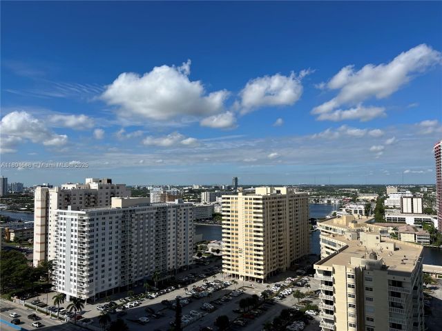 Apartment for sale  Unit #2006 - photo 6046085