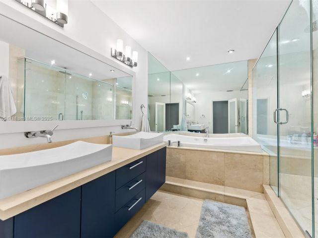 Home for sale at 2719 NE 15th St 3 - photo 6047831