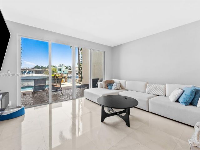 Home for sale at 2719 NE 15th St 3 - photo 6047842