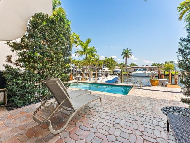 Home for sale at 2719 NE 15th St 3 - photo 6047846