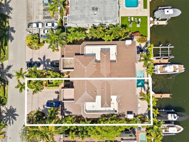 Home for sale at 2719 NE 15th St 3 - photo 6047849