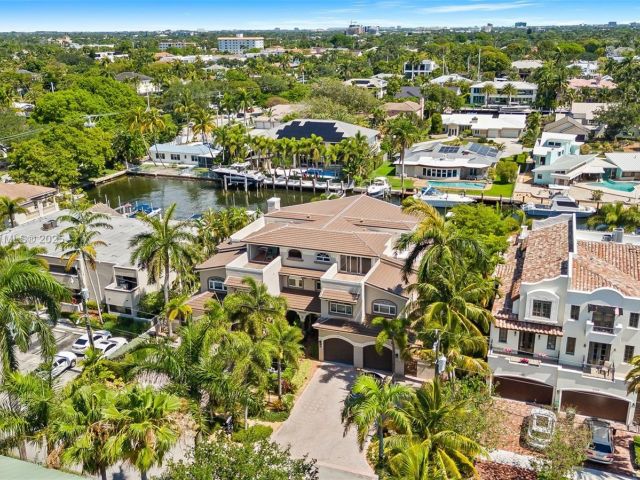 Home for sale at 2719 NE 15th St 3 - photo 6047850