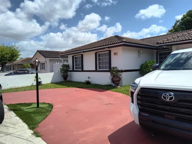 Home for sale at 5673 SW 149th Ave - photo 6043427