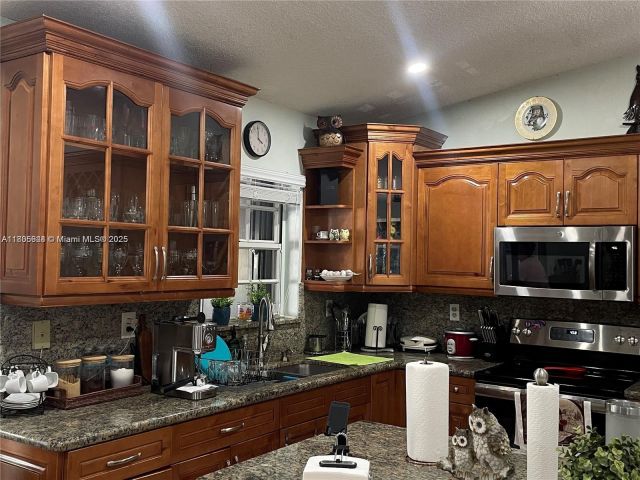 Home for sale at 5673 SW 149th Ave - photo 6246796