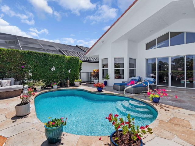 Home for sale at 8270 Bob O Link Drive - photo 6053204