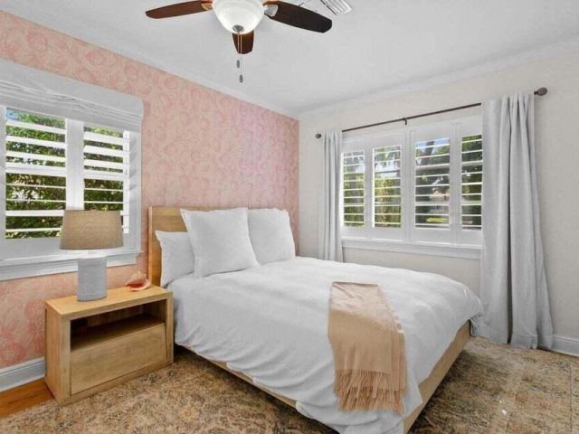 Home for rent at 221 NW 18th Street - photo 6057858