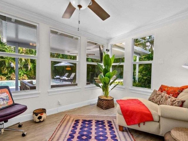 Home for rent at 221 NW 18th Street - photo 6057864