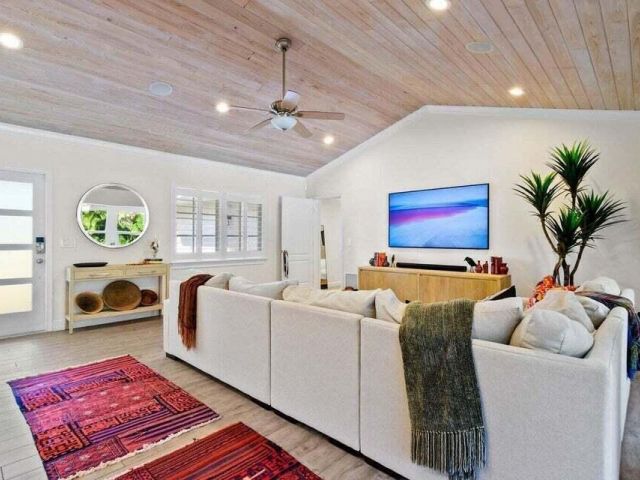 Home for rent at 221 NW 18th Street - photo 6057871