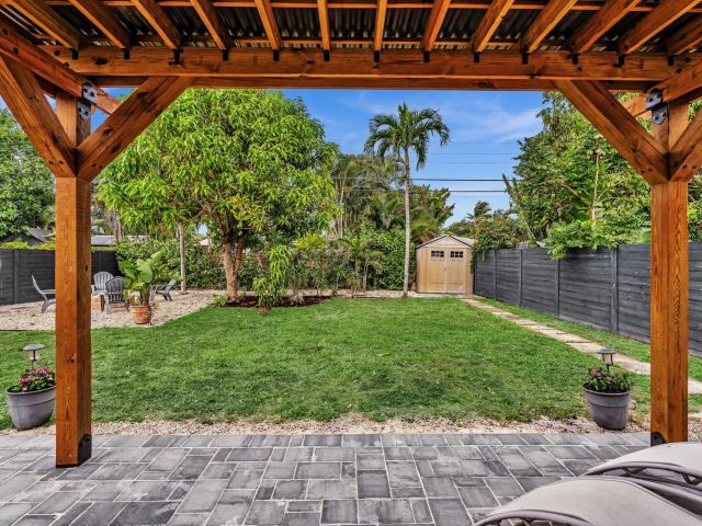 Home for sale at 1617 NW 7th Avenue - photo 6045309