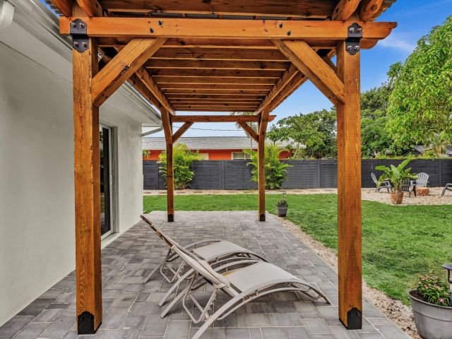 Home for sale at 1617 NW 7th Avenue - photo 6045315