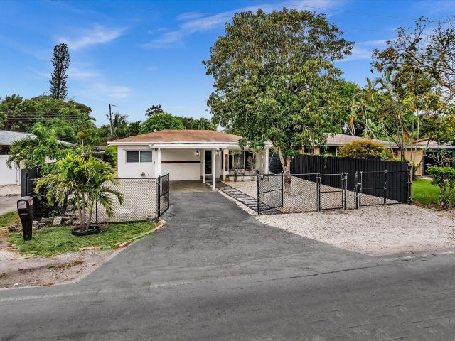 Home for sale at 1617 NW 7th Avenue - photo 6045316