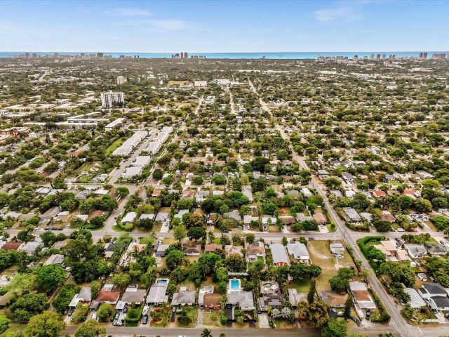 Home for sale at 1617 NW 7th Avenue - photo 6045320