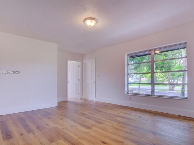 Home for sale at 21440 N Miami Ave - photo 6043576