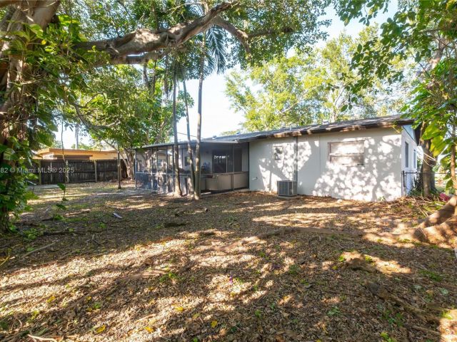 Home for sale at 21440 N Miami Ave - photo 6043578