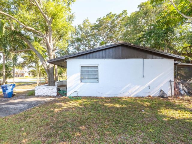 Home for sale at 21440 N Miami Ave - photo 6043582