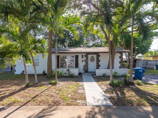 Home for sale at 21440 N Miami Ave - photo 6043584