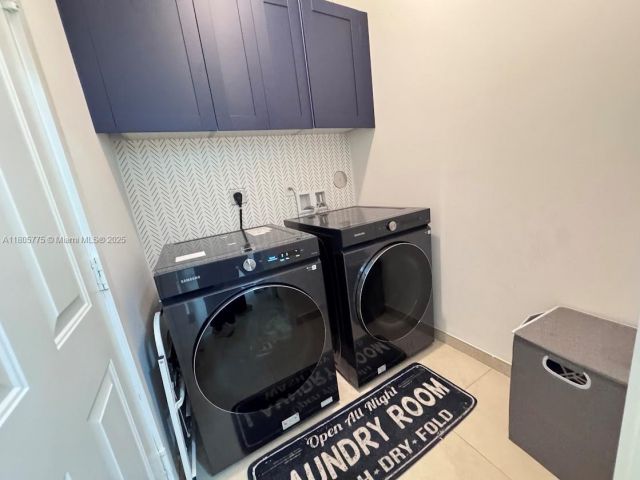 Home for sale at 10409 NW 61st Ln - photo 6048571