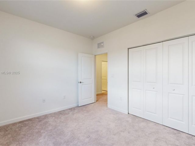 3-bedroom home for sale in Miami - 10004 SW 231 LN - MondialRealty