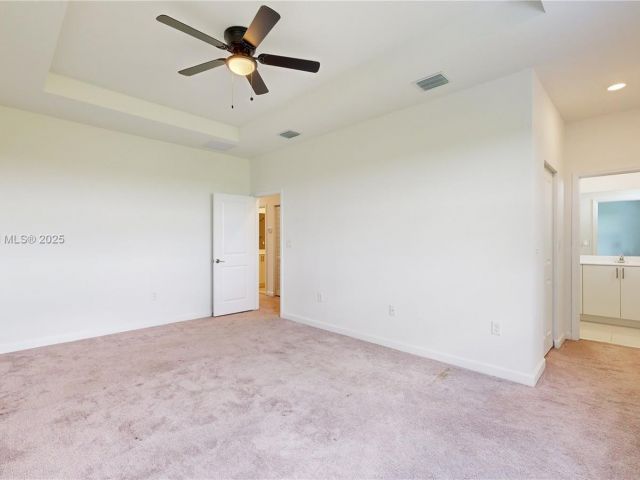 3-bedroom home for sale in Miami - 10004 SW 231 LN - MondialRealty