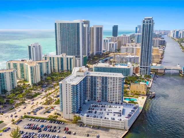 Apartment for sale  Unit #1710 - photo 6080940