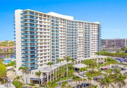 Apartment #1710 at The Hallmark of Hollywood