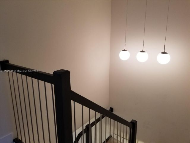 Home for rent at 907 NE 27th Ave 907 - photo 6044164