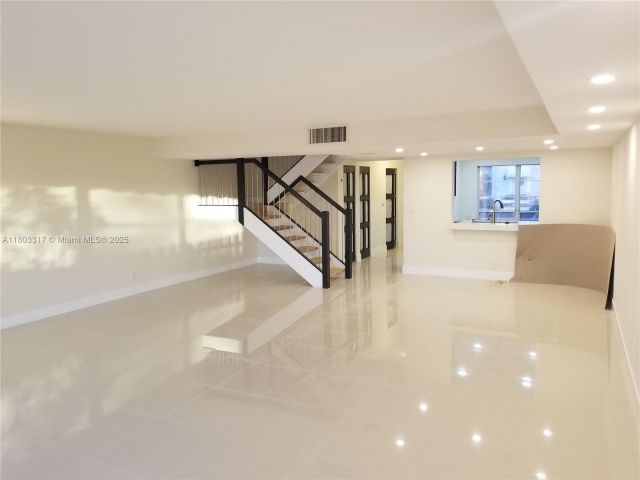 Home for rent at 907 NE 27th Ave 907 - photo 6044166