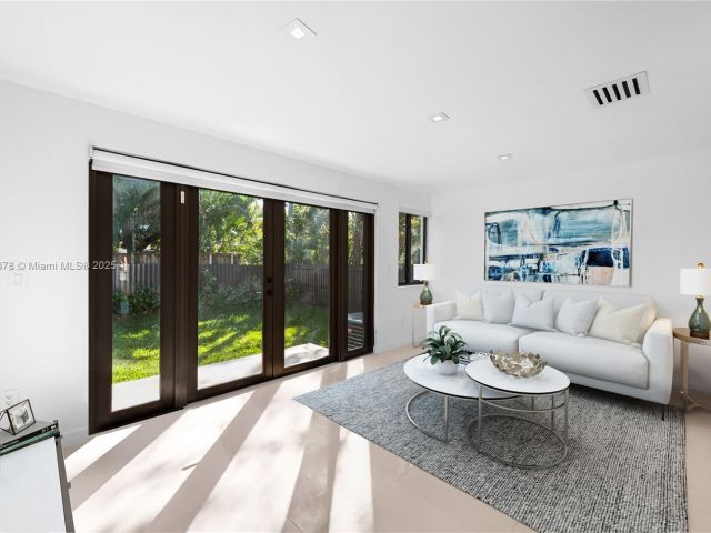 Home for rent at 120 NE 49th St - photo 6083528