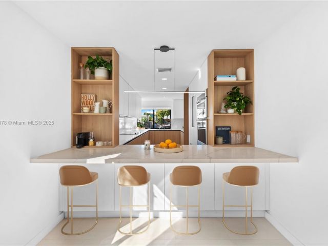 Home for rent at 120 NE 49th St - photo 6083534