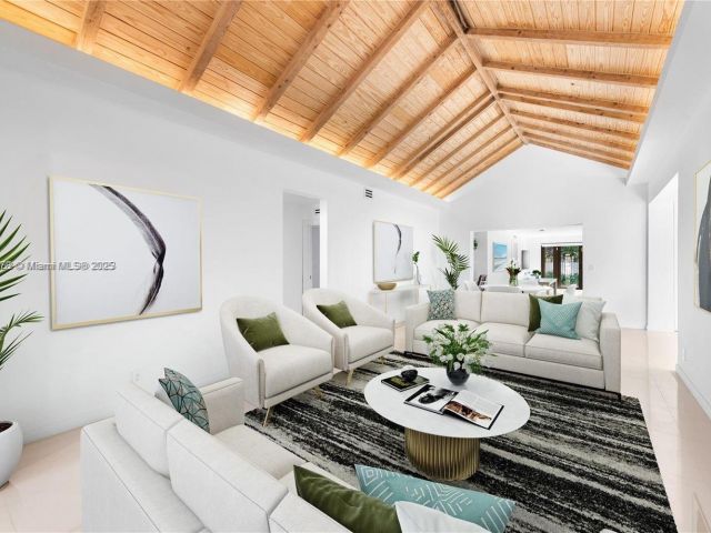 Home for rent at 120 NE 49th St - photo 6083538