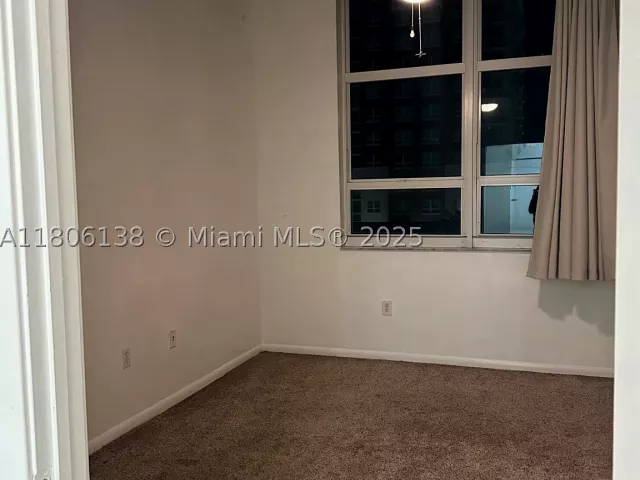 1-bedroom condo for rent in Miami - 2001 Biscayne Blvd 3503 - MondialRealty