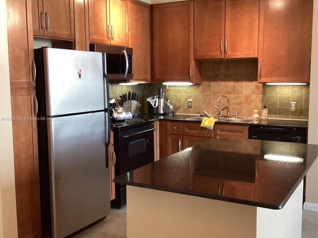 Apartment for rent  Unit #3503 - photo 7440775