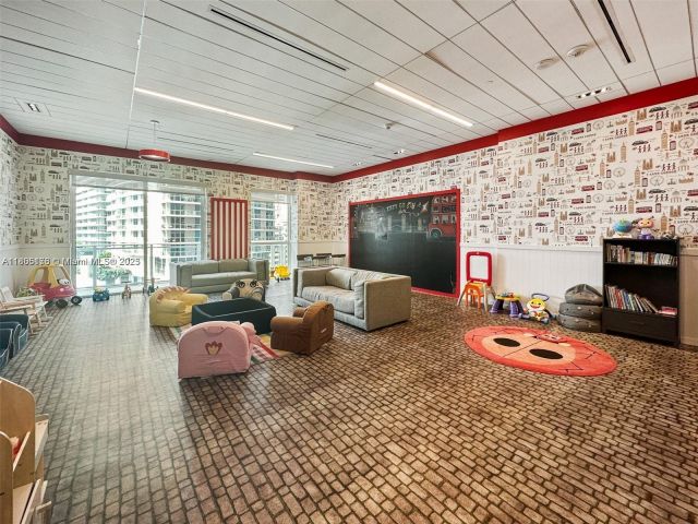 Apartment for rent  Unit #3905 - photo 6047607