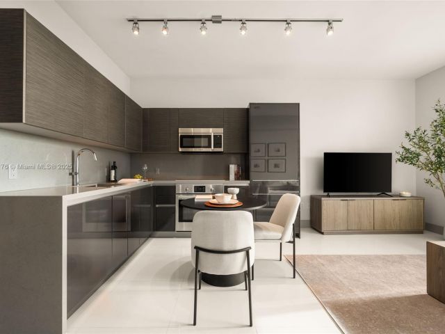 Apartment for rent  Unit #3905 - photo 6047619