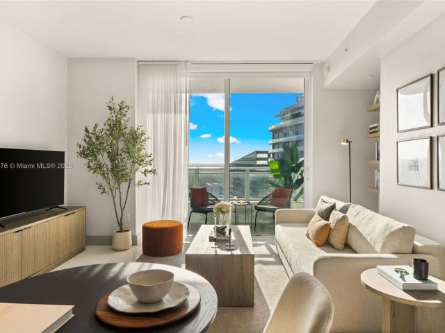 Apartment for rent  Unit #3905 - photo 6047623