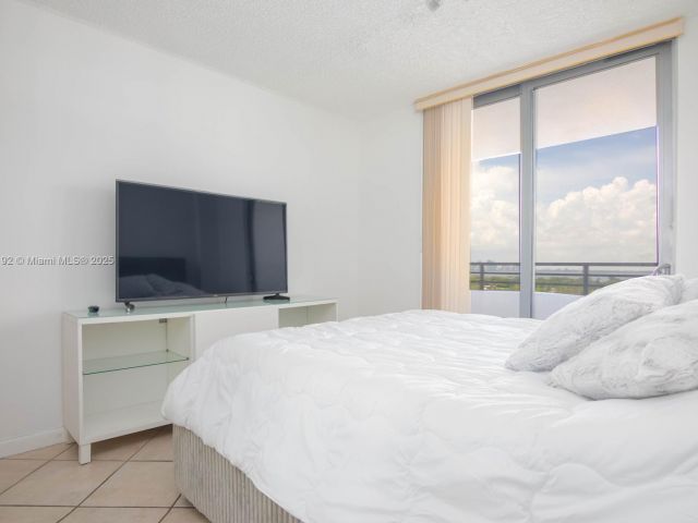 Apartment for sale  Unit #14U - photo 6407979