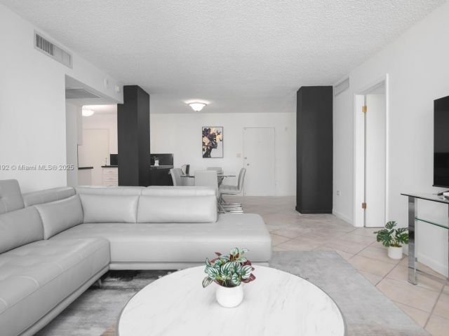 Apartment for sale  Unit #14U - photo 6407981