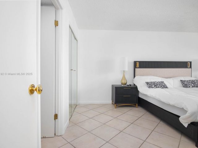Apartment for sale  Unit #14U - photo 6407985
