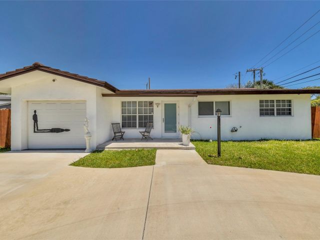 Home for sale at 3213 Dover Rd - photo 6046884