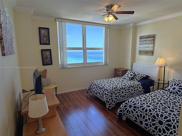 Apartment for rent  Unit #1606 - photo 6046007