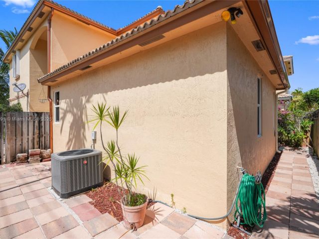 Home for sale at 1282 Grant Ct - photo 6086928