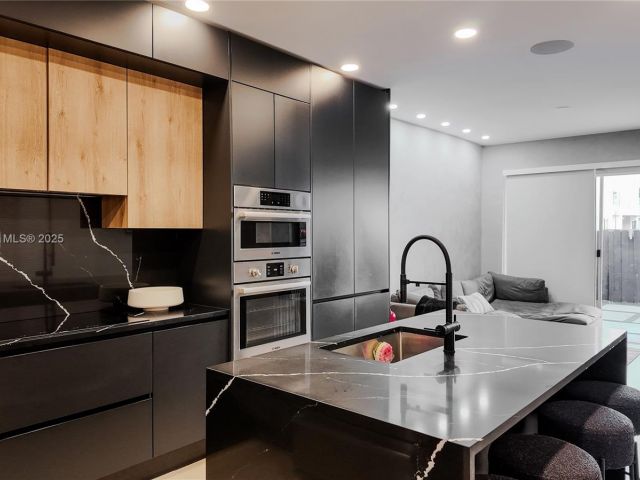 Home for sale at 7221 NW 103rd Path - photo 6045441