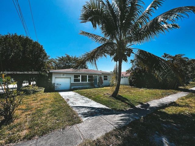 Home for sale at 1231 N 16th Ct - photo 6045582