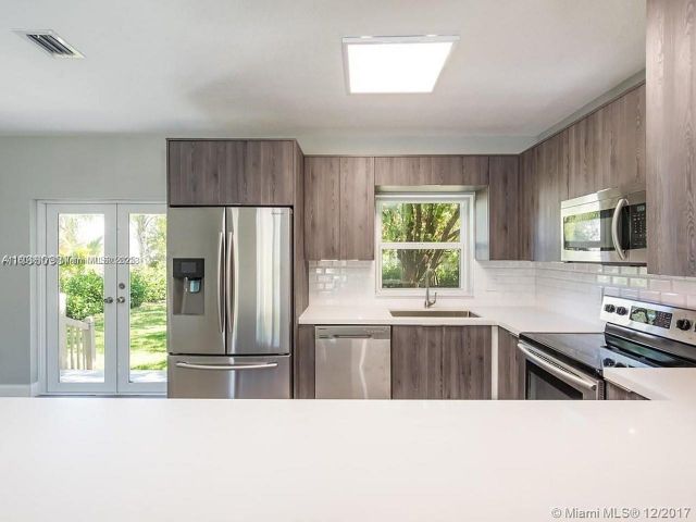 Home for sale at 1231 N 16th Ct - photo 6045589