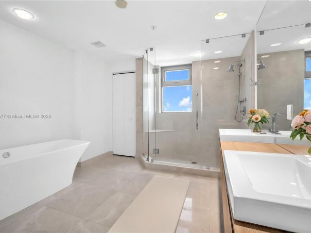 Apartment for sale  Unit #1108 - photo 6098509