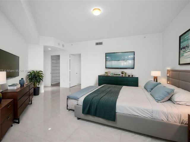 Apartment for sale  Unit #1108 - photo 6098510