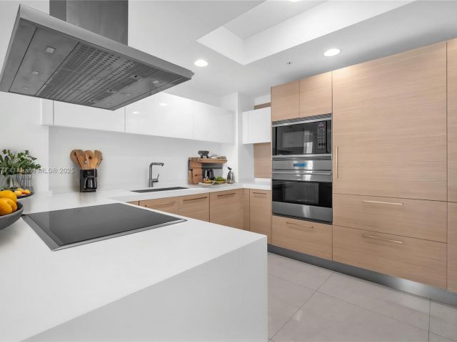 Apartment for sale  Unit #1108 - photo 6098517